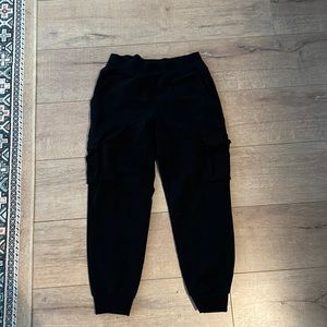 Alo Yoga Women’s Cargo Joggers Size Small